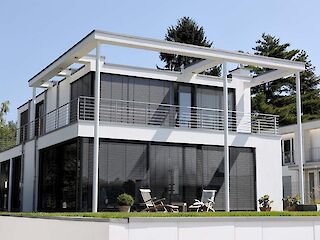 Rollläden und Raffstoren