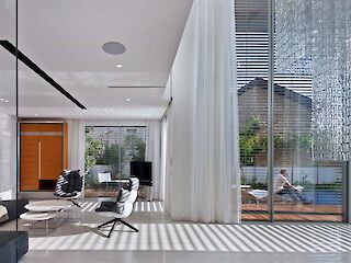 Rollläden und Raffstoren